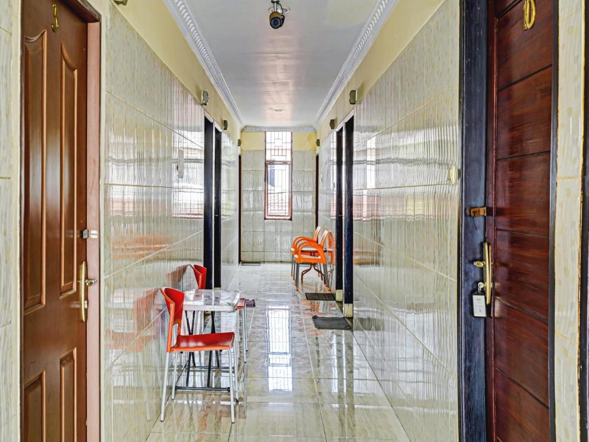 Oyo 90238 Hotel Nusantara チルボン エクステリア 写真