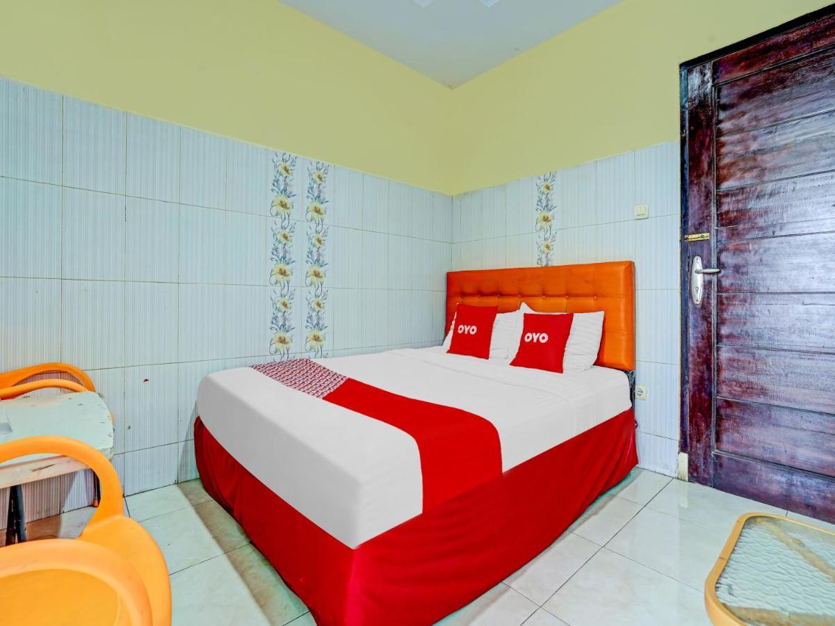 Oyo 90238 Hotel Nusantara チルボン エクステリア 写真