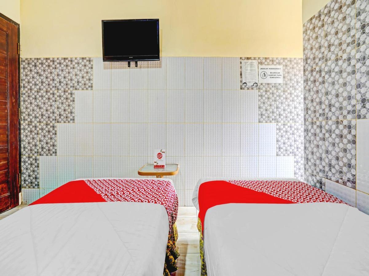 Oyo 90238 Hotel Nusantara チルボン エクステリア 写真