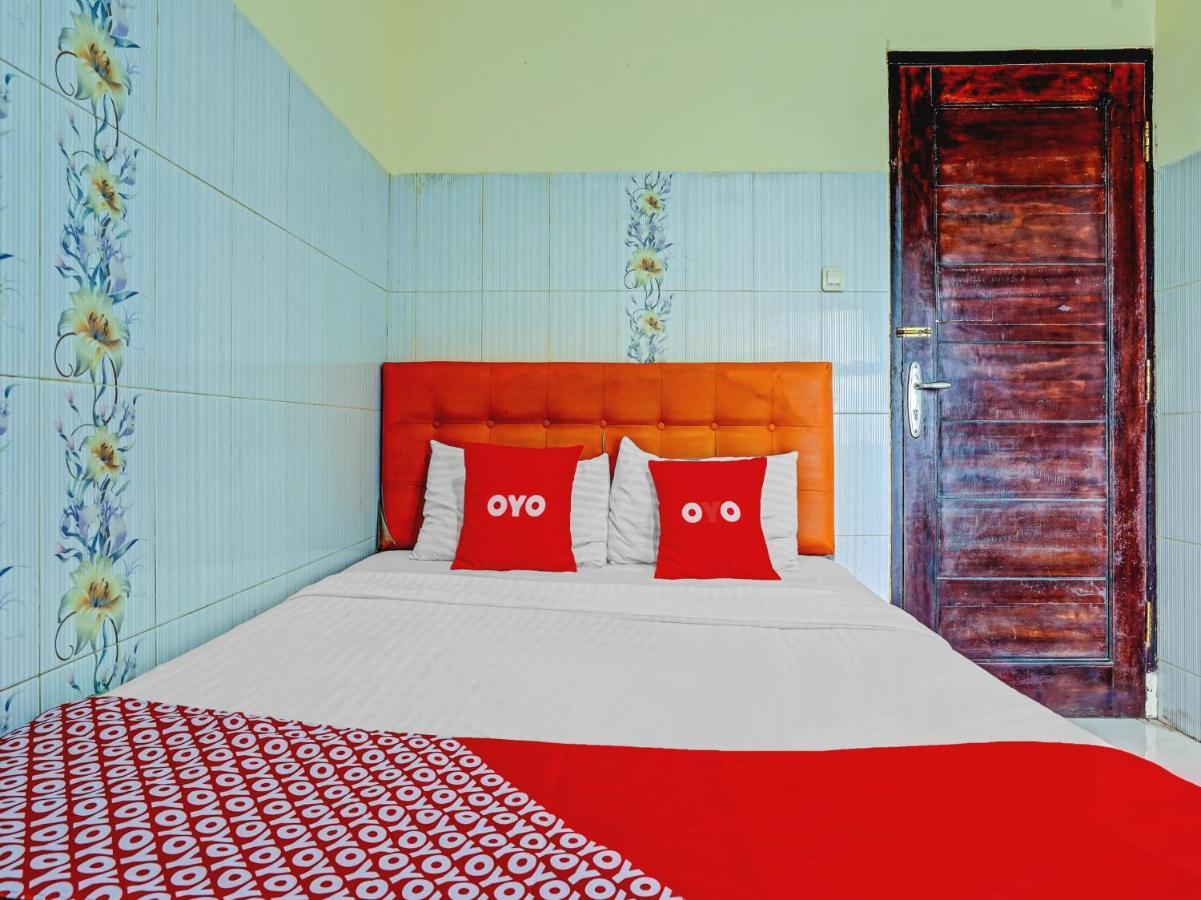 Oyo 90238 Hotel Nusantara チルボン エクステリア 写真